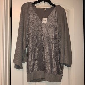 Free People Gray sweatshirt top w/ velvet & hoodie